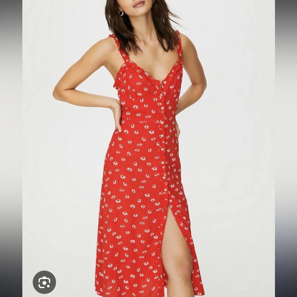 Aritzia Wilfred heartthrob dress in flame red size 8